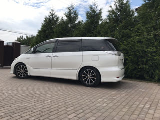 Toyota Previa foto 1