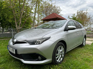 Toyota Auris foto 2