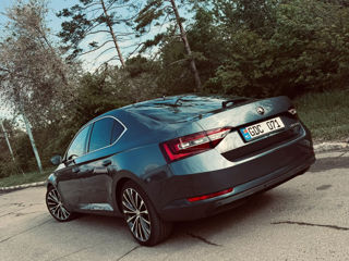 Skoda Superb foto 3