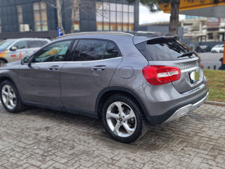 Mercedes GLA foto 2