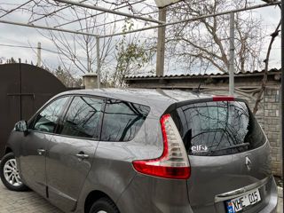 Renault Grand Scenic foto 3