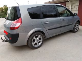 Renault Grand Scenic foto 9