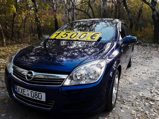 Opel Astra foto 1