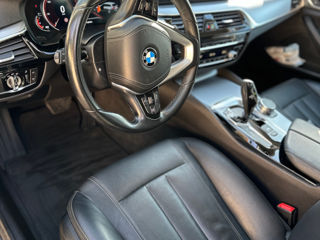 BMW 5 Series foto 7