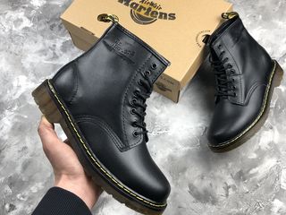 Ботинки Dr. Martens Unisex демисезонные foto 2