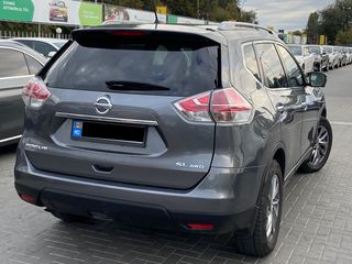 Nissan Rogue foto 3