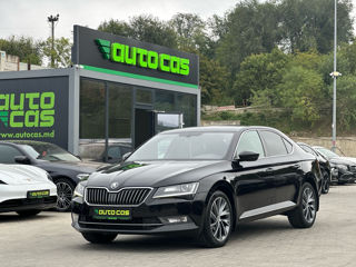 Skoda Superb foto 1