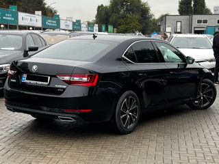 Skoda Superb foto 3