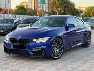 BMW M4 foto 1