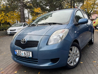 Toyota Yaris foto 2