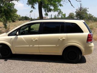 Opel Zafira foto 4