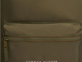 Tommy Hilfiger foto 3