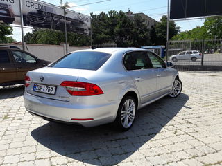 Skoda Superb foto 2