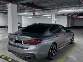 BMW 5 Series foto 4