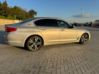 BMW 5 Series foto 5