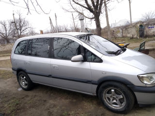 Opel Zafira foto 8