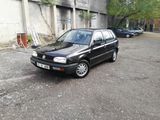 Volkswagen Golf foto 1