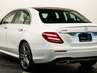 Mercedes E-Class foto 2