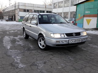 Volkswagen Passat foto 1