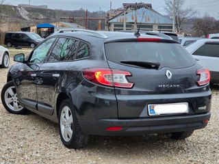 Renault Megane foto 2