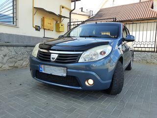 Dacia Sandero foto 2