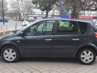 Renault Scenic foto 2