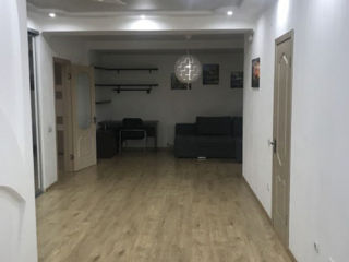 Apartament cu 2 camere, 75 m², Centru, Chișinău foto 8