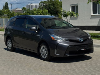 Toyota Prius v, 2015 г.