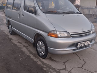 Toyota Hiace foto 2