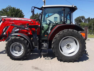 Massey Ferguson 5710 foto 1