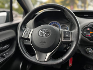 Toyota Yaris foto 11