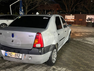 Dacia Logan foto 4