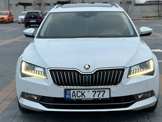 Skoda Superb foto 3