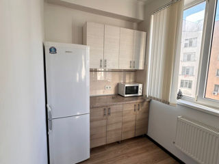 Apartament cu 2 camere, 90 m², Centru, Chișinău foto 8