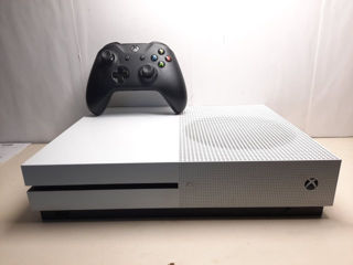 Microsoft Xbox One S (1 TB)