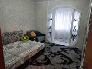 Apartament cu 2 camere, 60 m², Podul Chișinăului, Bălți foto 7