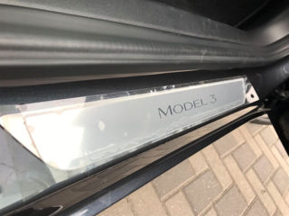 Tesla Model 3 foto 15