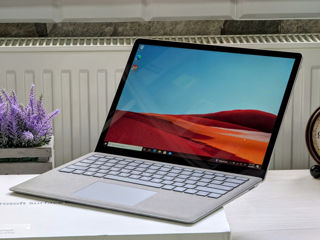 Microsoft Surface Laptop (Core i5 7200u/8Gb Ram/256Gb SSD/13.5" 2K PixelSense Touch) foto 4