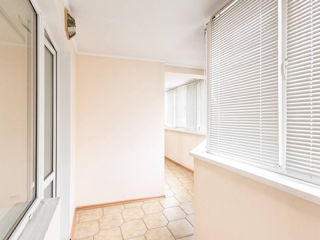 Apartament cu 2 camere, 70 m², Botanica, Chișinău foto 9