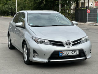 Toyota Auris foto 2