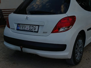 Peugeot 207 foto 1