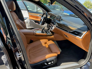 BMW 7 Series foto 15