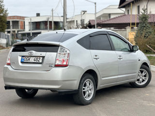 Toyota Prius foto 4