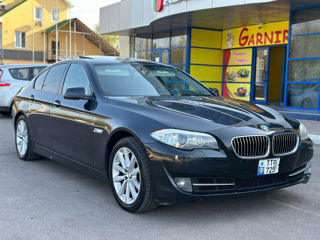 BMW 5 Series foto 4