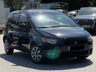 Mitsubishi Colt foto 2