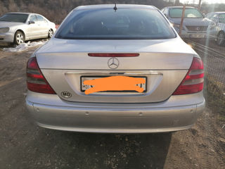 Mercedes E-Class foto 7