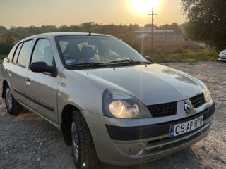 Renault Clio Symbol foto 2