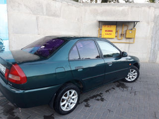 Mitsubishi Lancer foto 5