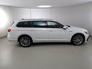 Volkswagen Passat foto 3