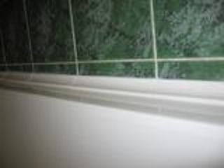 Плинтус - уголок бордюр керамический для ванной - белый, цветн. Установка.Plinta - colt bordura cera foto 4